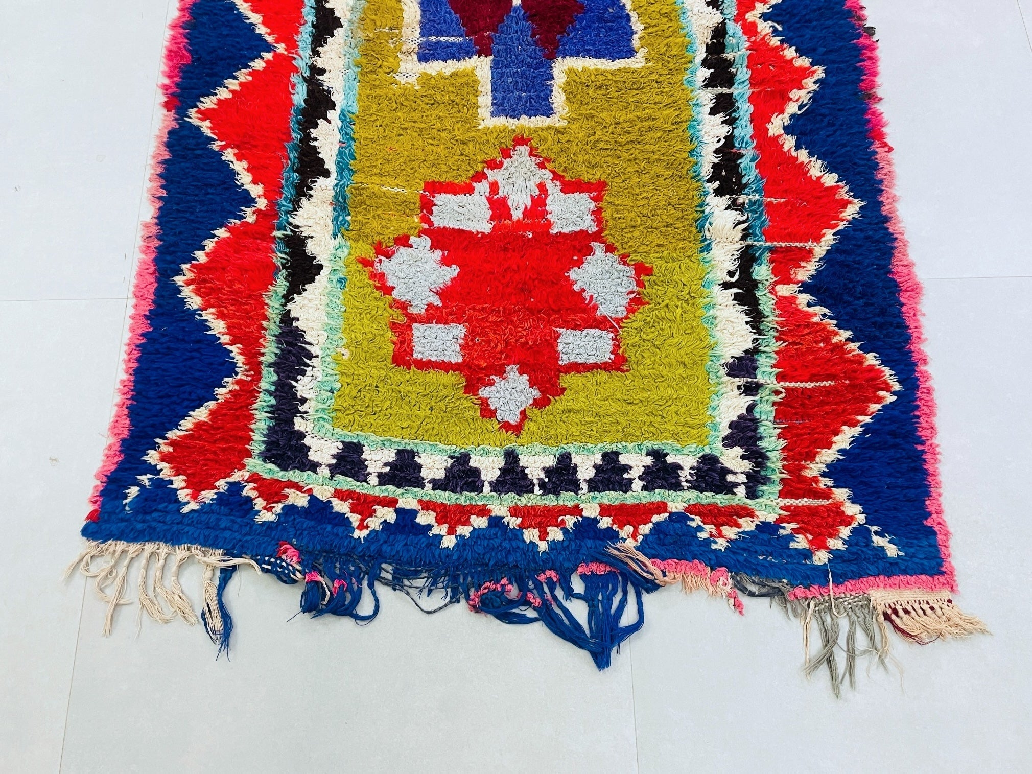Colorful Moroccan Boucherouite Rug 4x8 - TB19
