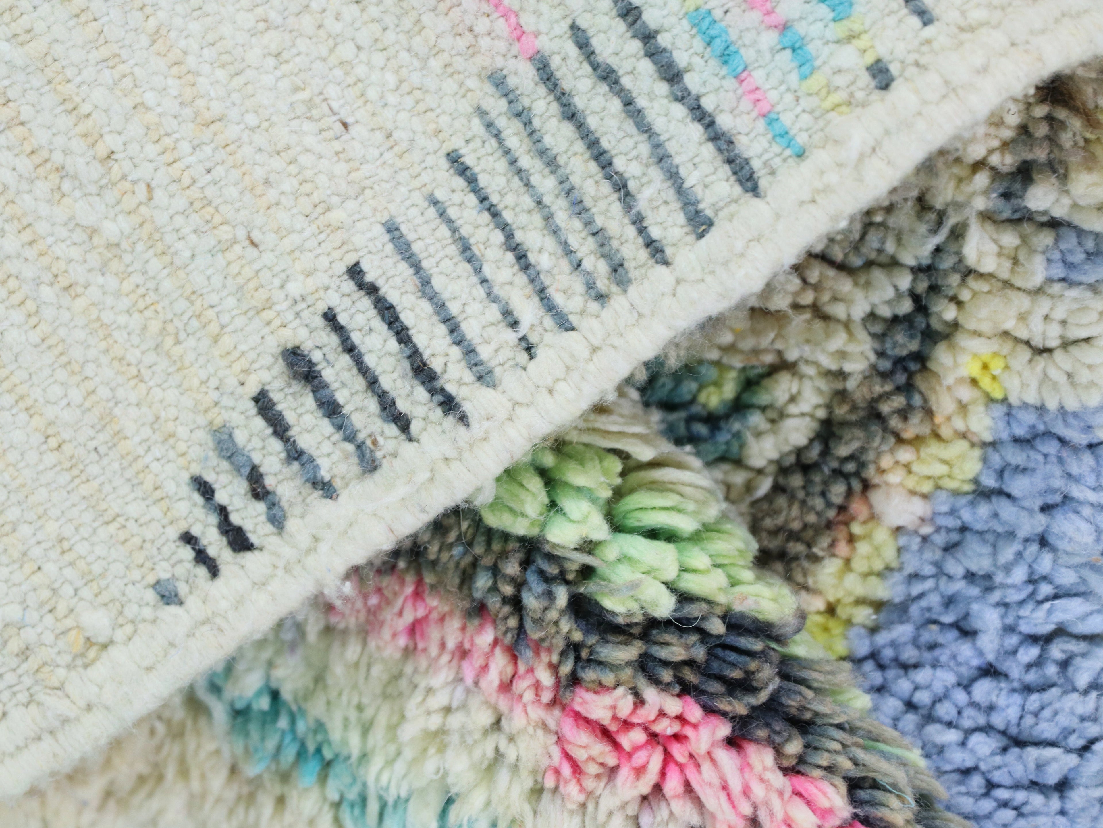 Moroccan Wool Rug 5x8 - B50