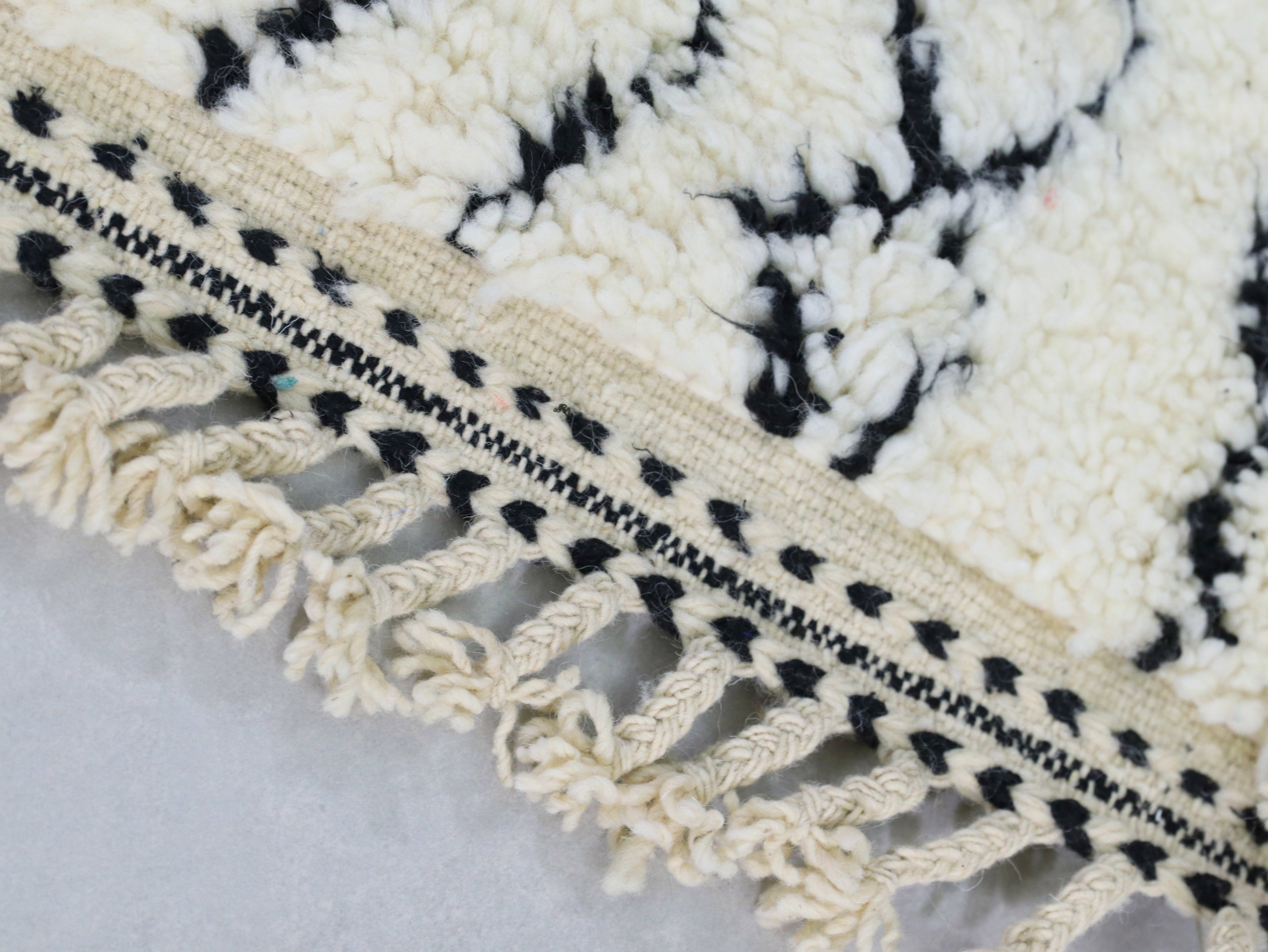 Handmade Moroccan  Rug 5x8 - A66