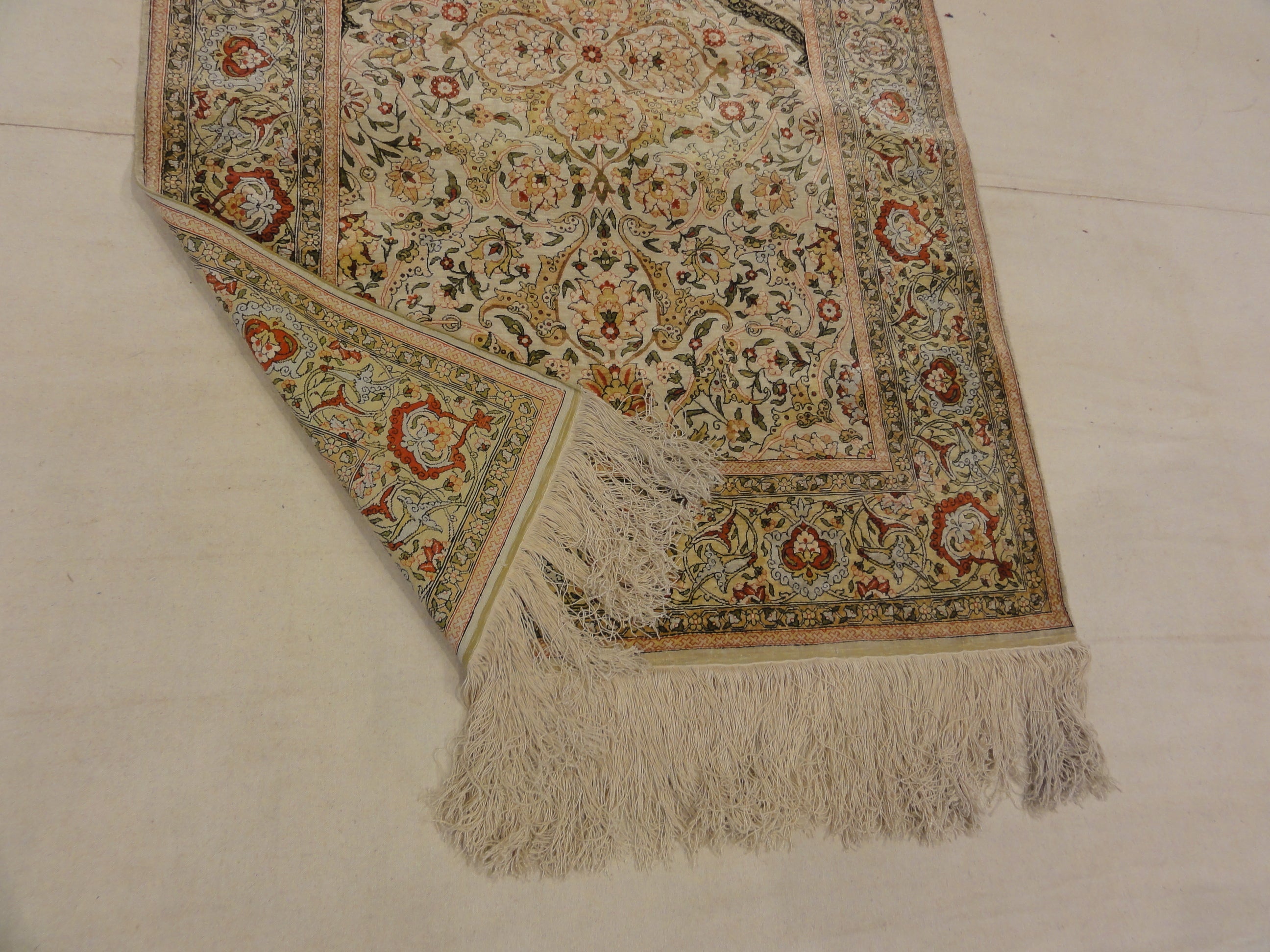 30060 Antique Silk Hereke Turkish with Gold Thread