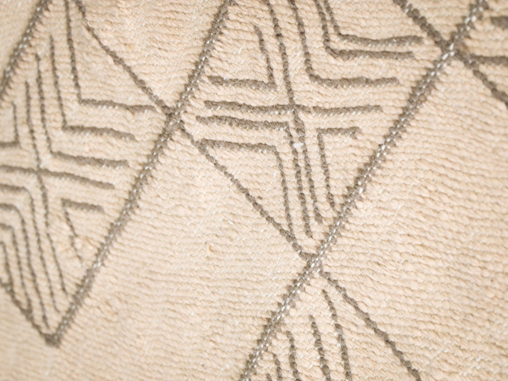 Handmade Moroccan Wool Rug - Beige Minimalist Geometric Pattern - Bohemian Decor 7x10 - J2