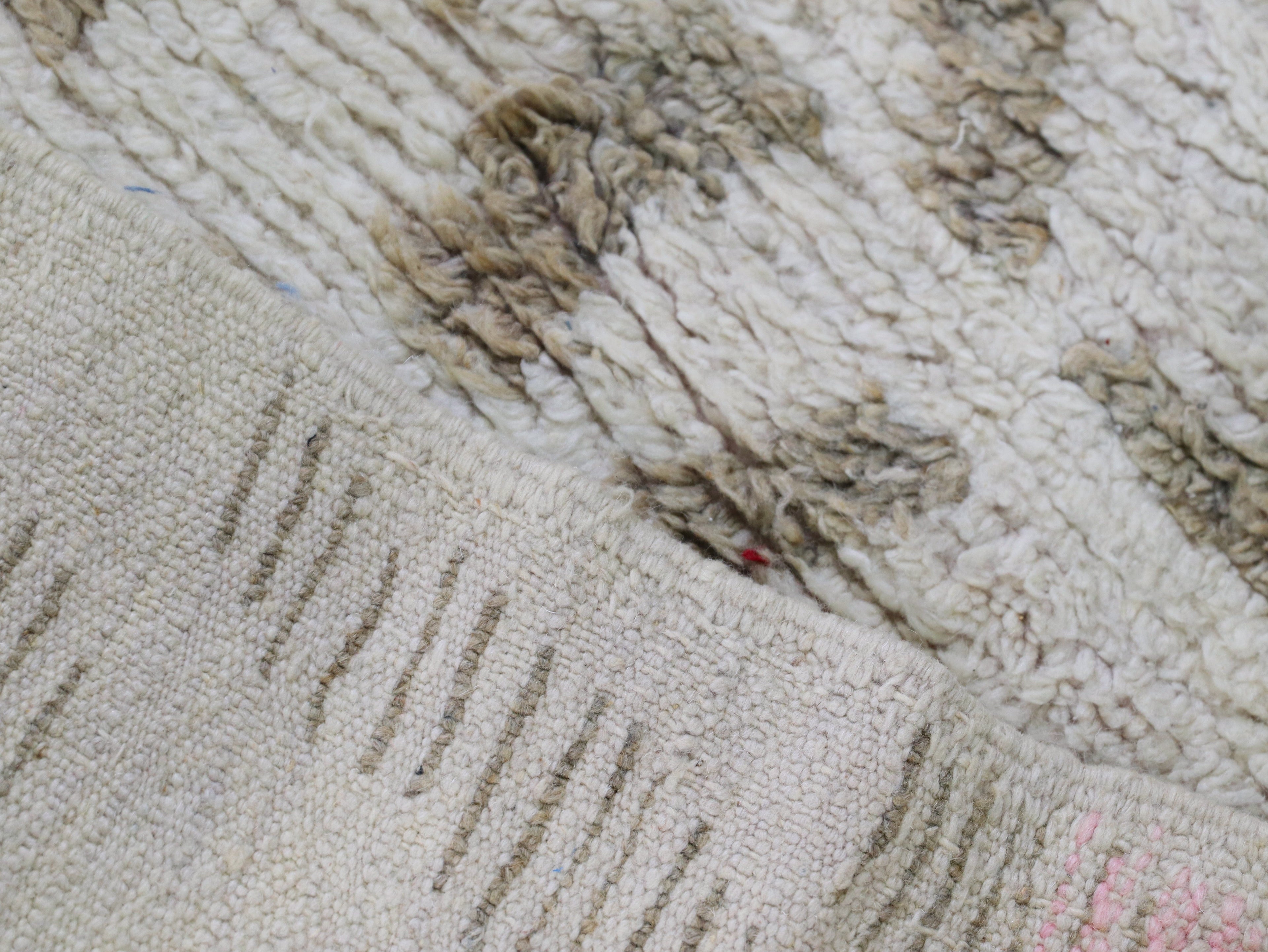 Moroccan Wool Rug 5x9 - A53